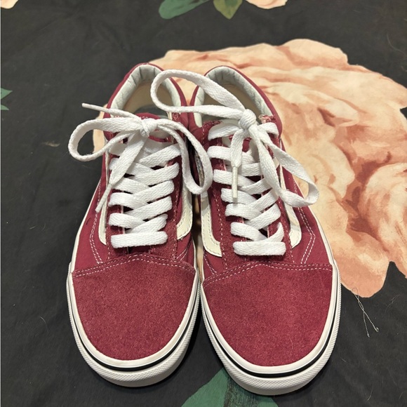 Vans - Picture 2 of 5